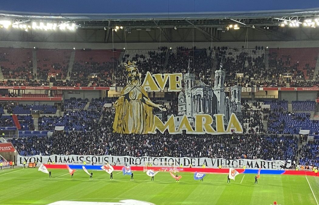 Lyon rend hommage à la Vierge Marie