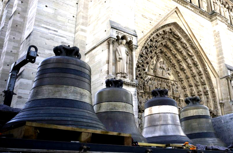 Le retour des cloches restaurées à Notre-Dame de Paris